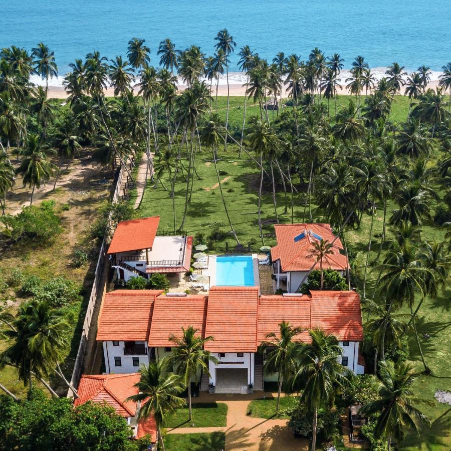 Green Parrot Beach Resort Тангалле Екстер'єр фото