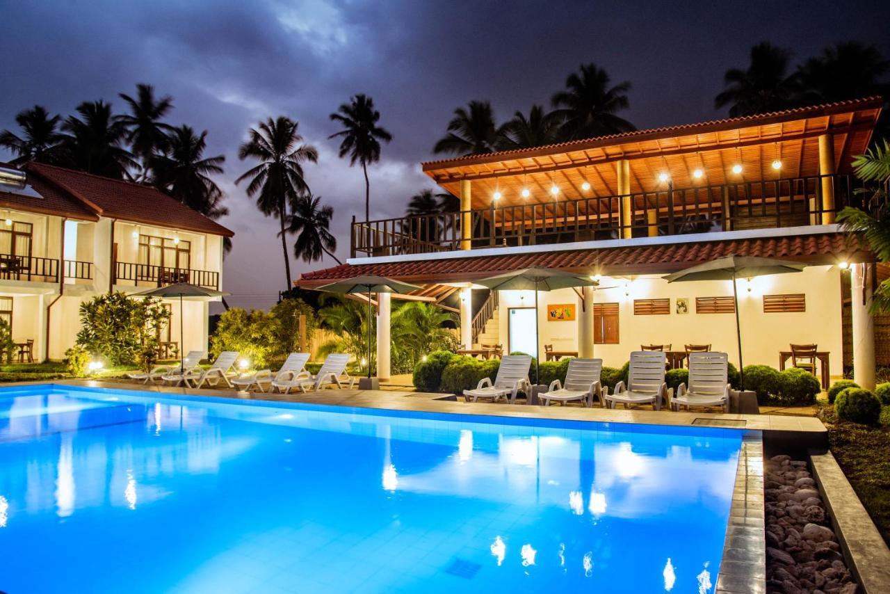 Green Parrot Beach Resort Тангалле Екстер'єр фото